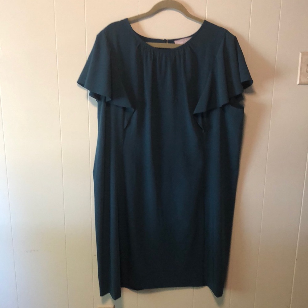 Flutter sleeve dress